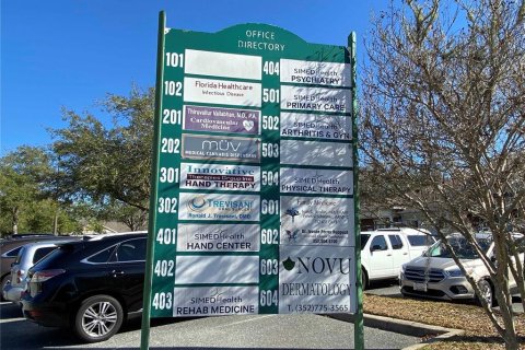 Immobilier commercial à louer à Lady Lake, Floride: 180.6 m2 № 957576 - photo 17