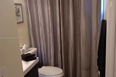 Villa ou maison à vendre à Tamarac, Floride: 2 chambres, 95.5 m2 № 1973103 - photo 16