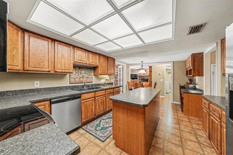 Villa ou maison à vendre à Tampa, Floride: 5 chambres, 277.41 m2 № 2155970 - photo 5