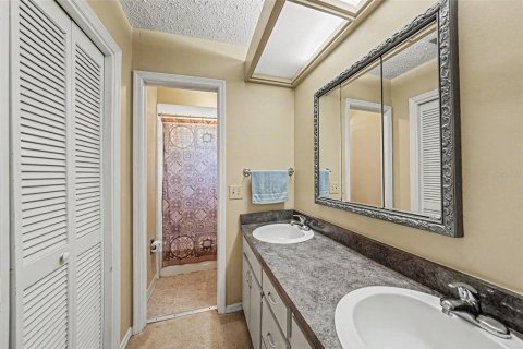 Villa ou maison à vendre à Tampa, Floride: 5 chambres, 277.41 m2 № 2155970 - photo 26