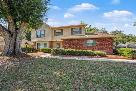 Villa ou maison à vendre à Tampa, Floride: 5 chambres, 277.41 m2 № 2155970 - photo 2