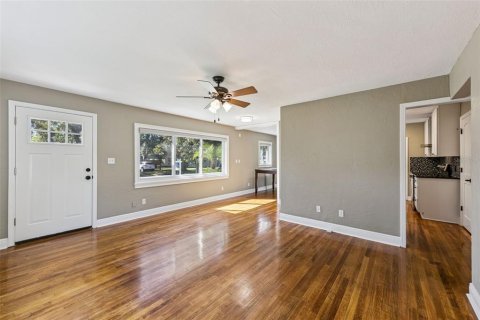 Villa ou maison à vendre à Orlando, Floride: 3 chambres, 155.8 m2 № 2437206 - photo 3