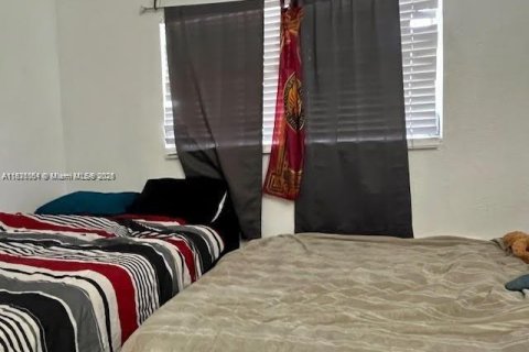 Condo in North Miami, Florida, 2 bedrooms  № 1807089 - photo 5