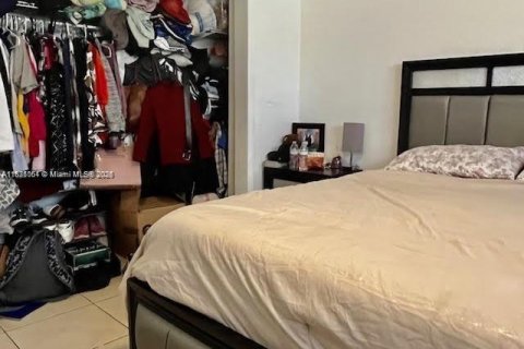 Condo in North Miami, Florida, 2 bedrooms  № 1807089 - photo 8