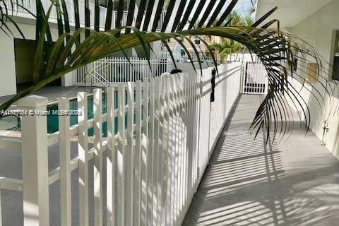 Condo in North Miami, Florida, 2 bedrooms  № 1807089 - photo 13