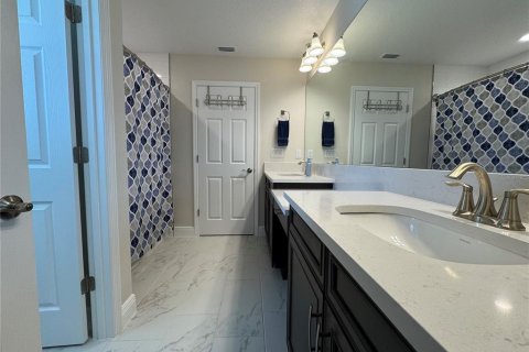House in Fish Hawk, Florida 5 bedrooms, 335.01 sq.m. № 1908812 - photo 22