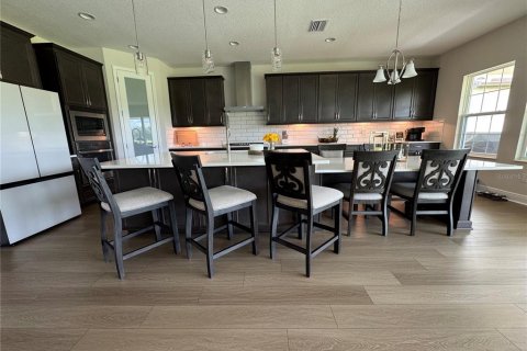 House in Fish Hawk, Florida 5 bedrooms, 335.01 sq.m. № 1908812 - photo 8
