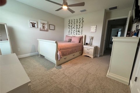 House in Fish Hawk, Florida 5 bedrooms, 335.01 sq.m. № 1908812 - photo 17