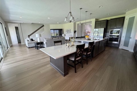 House in Fish Hawk, Florida 5 bedrooms, 335.01 sq.m. № 1908812 - photo 9