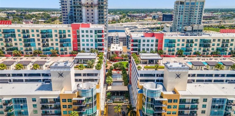 Condo à Tampa, Floride, 2 chambres  № 2429328