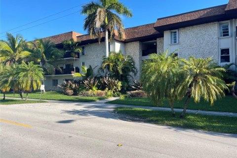 Condo in Miami, Florida, 3 bedrooms  № 1996700