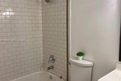 Condo in Miami, Florida, 3 bedrooms  № 1996700 - photo 25