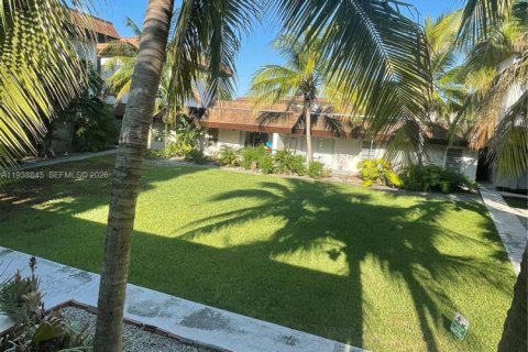 Condo in Miami, Florida, 3 bedrooms  № 1996700 - photo 5