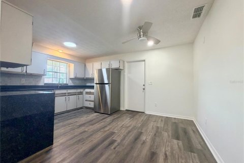 Appartement à louer à DeBary, Floride: 2 chambres, 91.04 m2 № 2427400 - photo 3