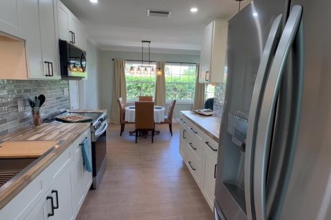 House in Punta Gorda, Florida 2 bedrooms № 1895886 - photo 15