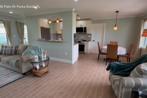 House in Punta Gorda, Florida 2 bedrooms № 1895886 - photo 6
