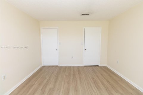 Copropriété à louer à Miramar, Floride: 1 chambre, 74.32 m2 № 2048915 - photo 12