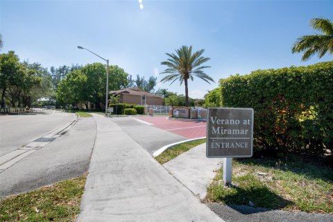 Copropriété à louer à Miramar, Floride: 1 chambre, 74.32 m2 № 2048915 - photo 29