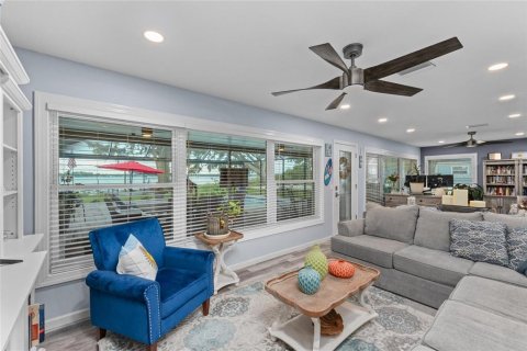 Casa en venta en Tarpon Springs, Florida, 2 dormitorios, 164.99 m2 № 1745535 - foto 24