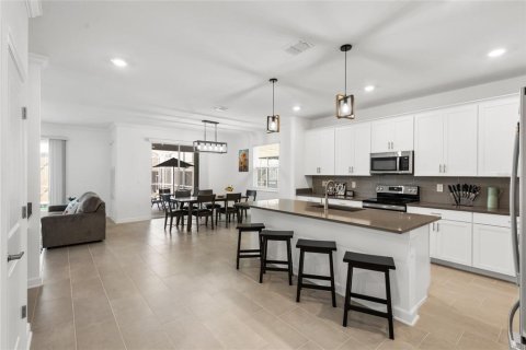 Villa ou maison à louer à Davenport, Floride: 6 chambres, 304.25 m2 № 2148563 - photo 6