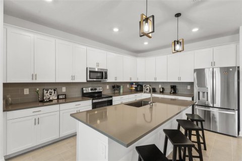 Villa ou maison à louer à Davenport, Floride: 6 chambres, 304.25 m2 № 2148563 - photo 14