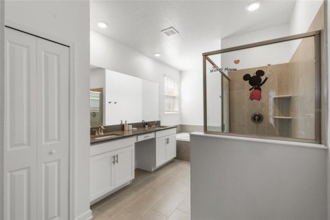 Villa ou maison à louer à Davenport, Floride: 6 chambres, 304.25 m2 № 2148563 - photo 20