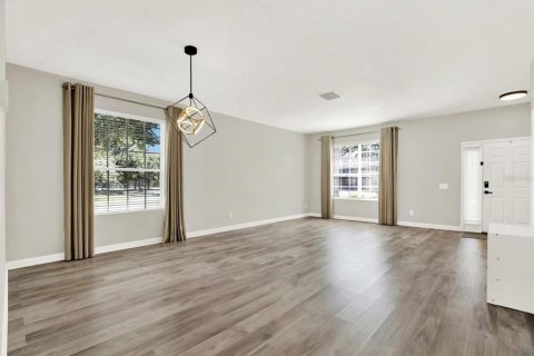 Villa ou maison à vendre à Wesley Chapel, Floride: 4 chambres, 219.81 m2 № 2432659 - photo 8