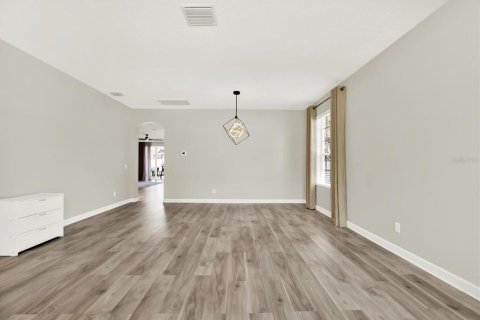 Villa ou maison à vendre à Wesley Chapel, Floride: 4 chambres, 219.81 m2 № 2432659 - photo 5