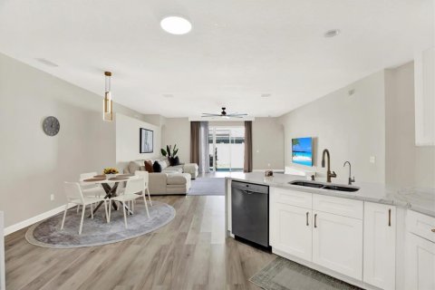 Villa ou maison à vendre à Wesley Chapel, Floride: 4 chambres, 219.81 m2 № 2432659 - photo 24