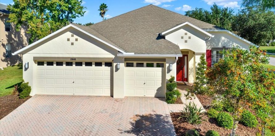Villa ou maison à Wesley Chapel, Floride 4 chambres, 219.81 m2 № 2432659