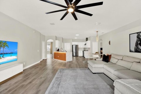 Villa ou maison à vendre à Wesley Chapel, Floride: 4 chambres, 219.81 m2 № 2432659 - photo 15
