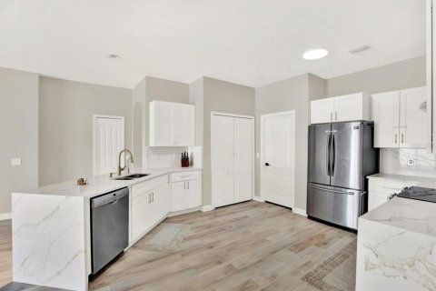 Villa ou maison à vendre à Wesley Chapel, Floride: 4 chambres, 219.81 m2 № 2432659 - photo 21