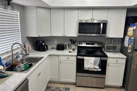 Copropriété à vendre à Pinellas Park, Floride: 2 chambres, 86.86 m2 № 2111121 - photo 2