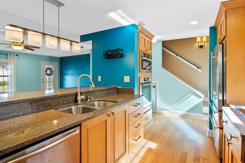 Touwnhouse à vendre à Tampa, Floride: 2 chambres, 118.91 m2 № 1913387 - photo 12
