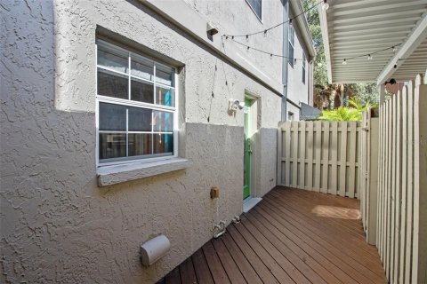 Touwnhouse à vendre à Tampa, Floride: 2 chambres, 118.91 m2 № 1913387 - photo 26
