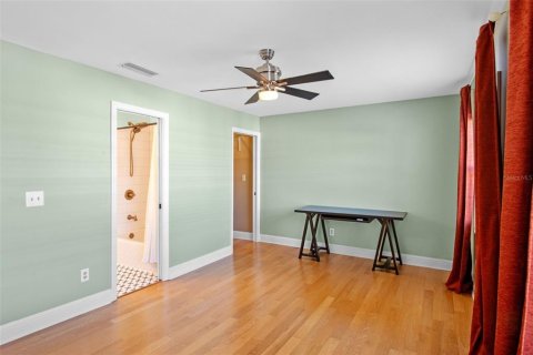 Touwnhouse à vendre à Tampa, Floride: 2 chambres, 118.91 m2 № 1913387 - photo 22
