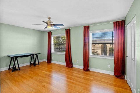 Touwnhouse à vendre à Tampa, Floride: 2 chambres, 118.91 m2 № 1913387 - photo 21
