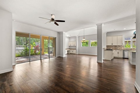 House in Brandon, Florida 4 bedrooms, 267.19 sq.m. № 1829178 - photo 12