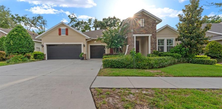 House in Brandon, Florida 4 bedrooms, 267.19 sq.m. № 1829178
