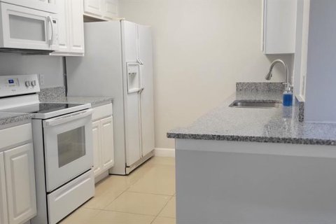 Apartamento en alquiler en Orlando, Florida, 3 dormitorios, 130.81 m2 № 2150584 - foto 3