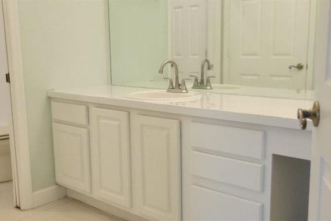 Apartamento en alquiler en Orlando, Florida, 3 dormitorios, 130.81 m2 № 2150584 - foto 12