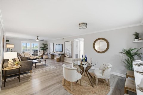 Condo in Saint Petersburg, Florida, 3 bedrooms № 2231189 - photo 11