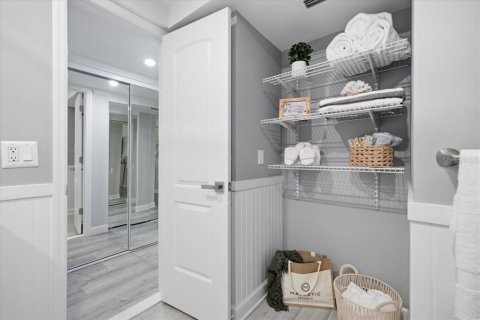 Condo in Saint Petersburg, Florida, 3 bedrooms № 2231189 - photo 26