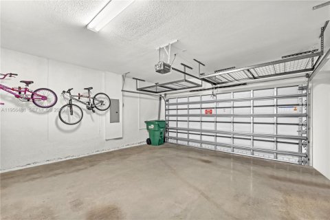 Снять в аренду виллу или дом в Дорал, Флорида 4 спальни, 351.26м2, № 2153474 - фото 27