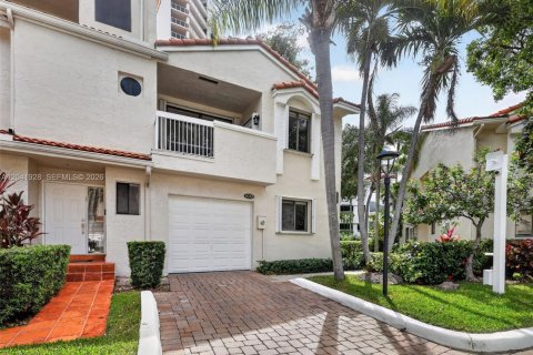 Condo in Aventura, Florida, 4 bedrooms  № 2186348 - photo 2