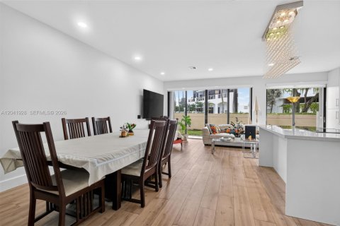 Condo in Aventura, Florida, 4 bedrooms  № 2186348 - photo 11