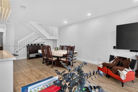 Condo in Aventura, Florida, 4 bedrooms  № 2186348 - photo 13