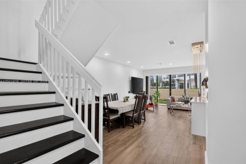 Condo in Aventura, Florida, 4 bedrooms  № 2186348 - photo 9