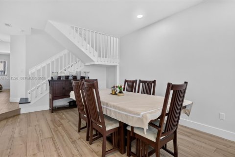 Condo in Aventura, Florida, 4 bedrooms  № 2186348 - photo 12