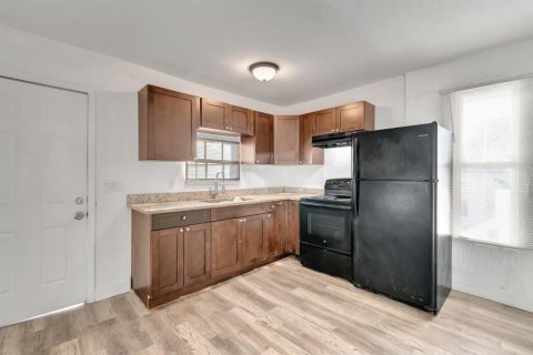Купить коммерческую недвижимость в Уэст-Палм-Бич, Флорида 252.32м2, № 2154992 - фото 28